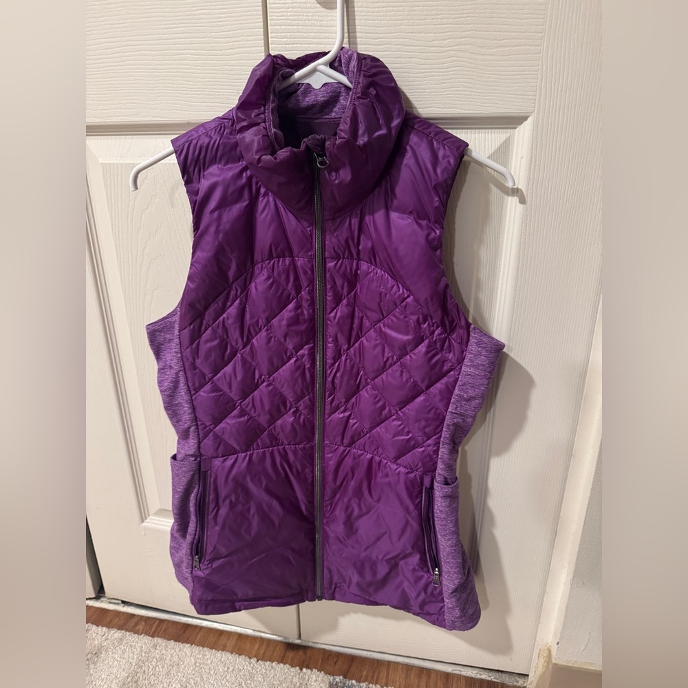 Lululemon down for a run vest in violet